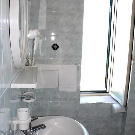فندق مبيت وإفطار B&B La Grotta Peschici بيسْكيتْشّي