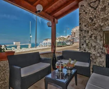 B&B La Grotta Peschici فندق مبيت وإفطار بيسْكيتْشّي